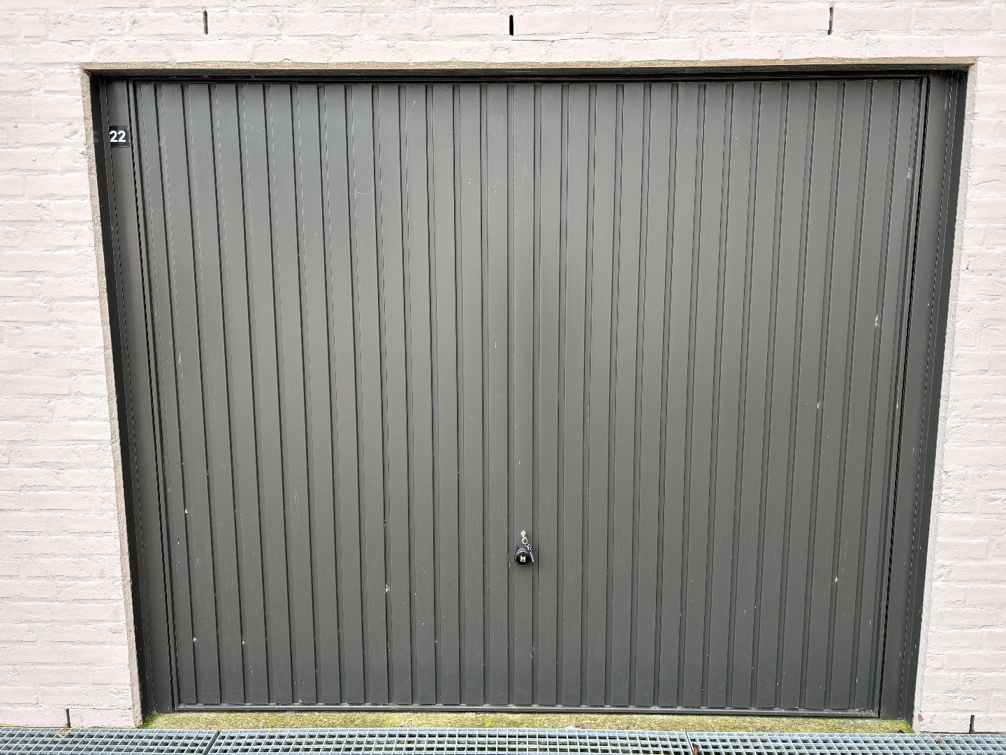 Ruime garagebox in de Aalscholverstraat te Bredene! foto 2