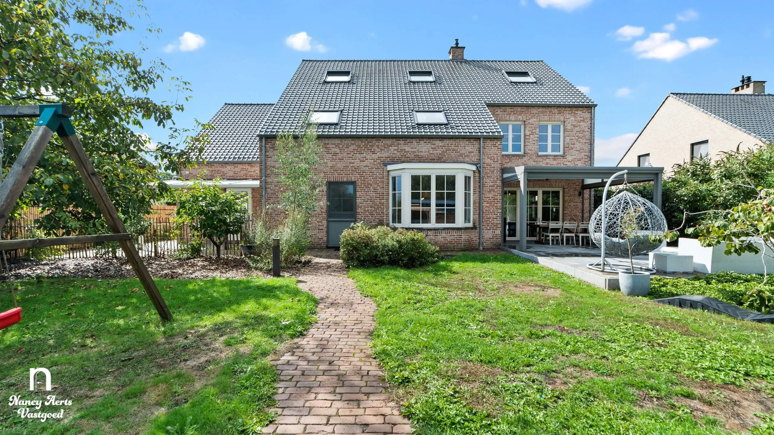 Verrassend ruime woning met aparte studio op rustige locatie foto 18