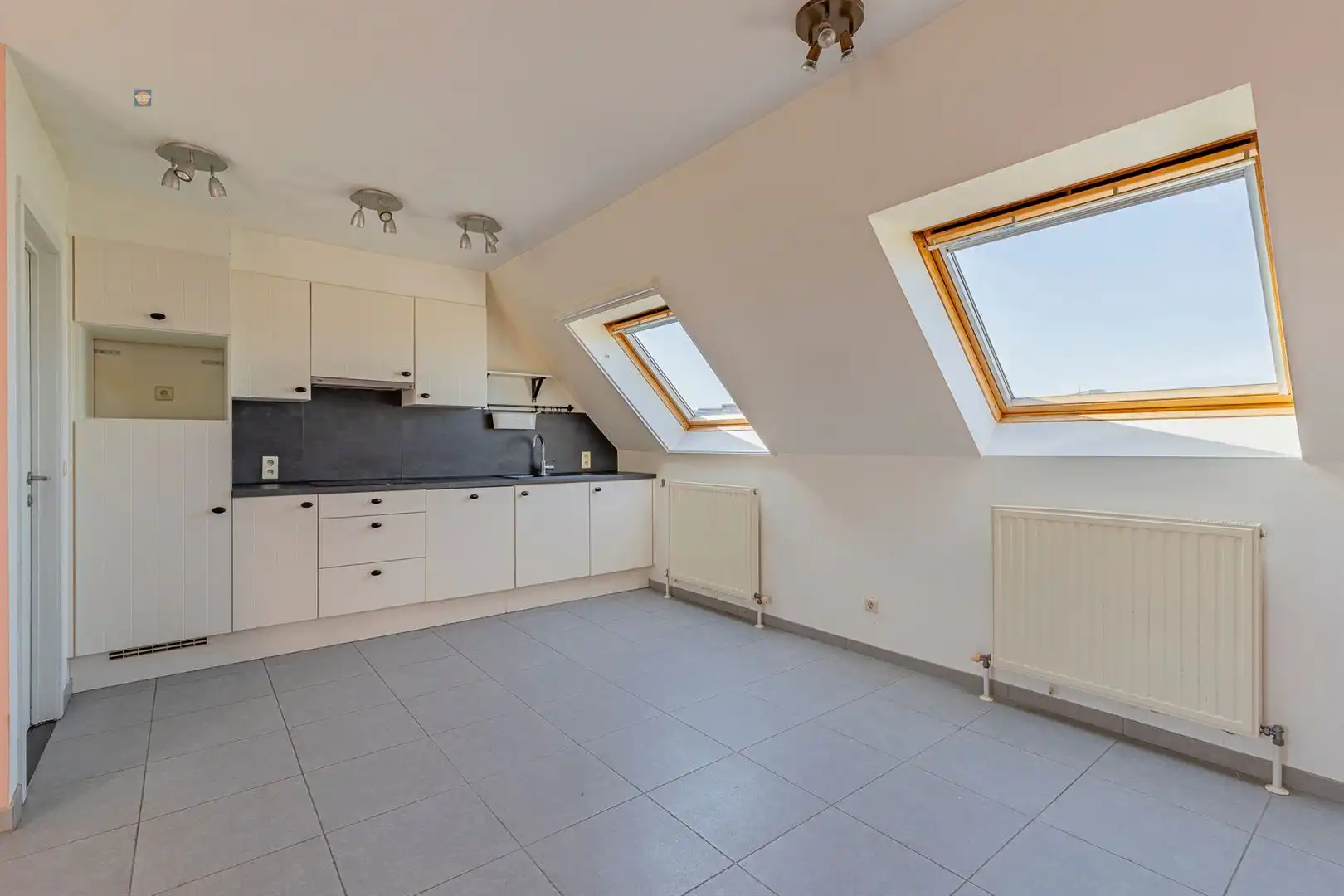 Instapklaar 1-slaapkamerappartement op toplocatie nabij station Willebroek foto 2