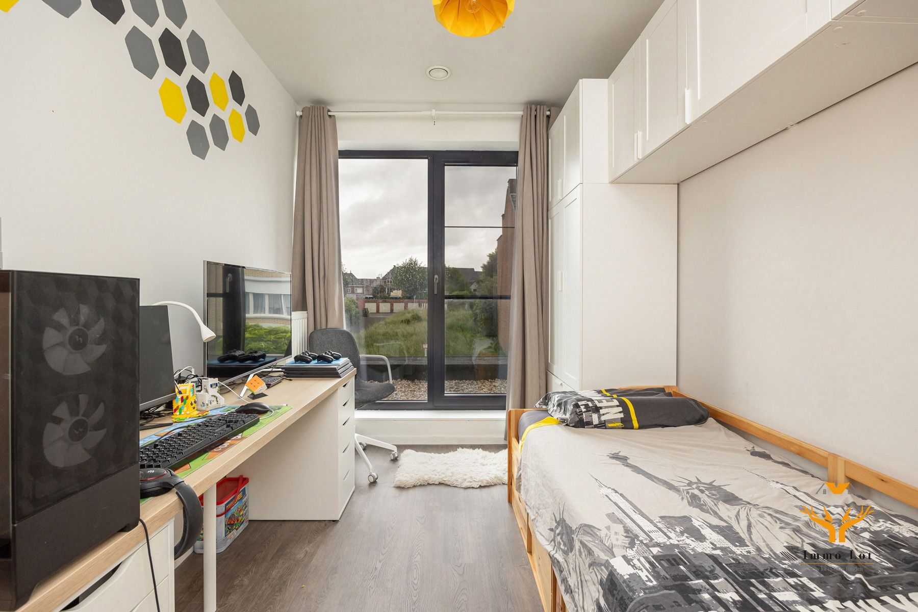 Instapklare, recente woning in een rustige buurt foto 12