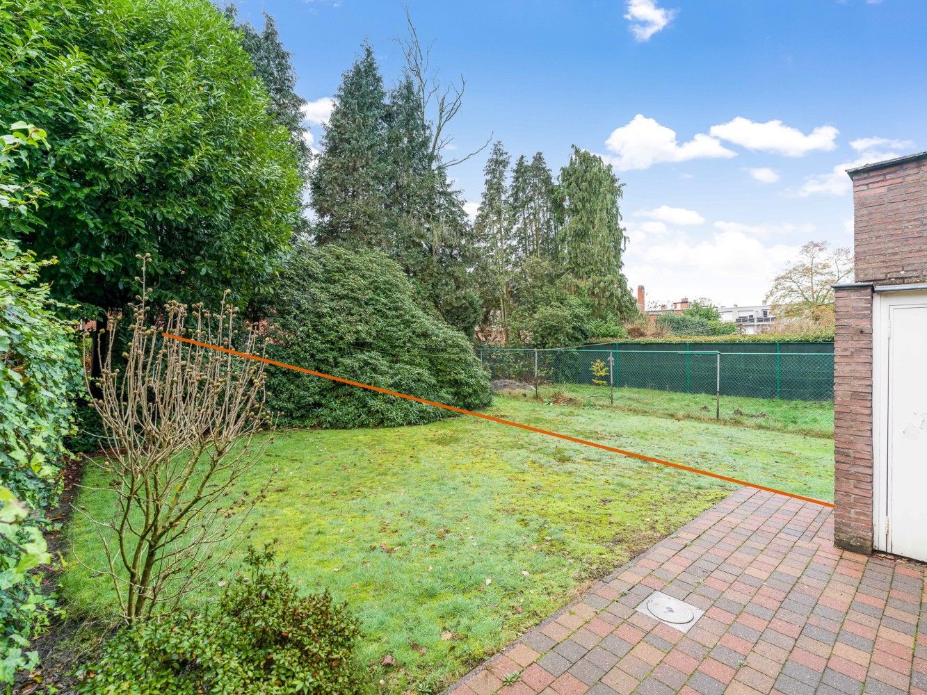 Licht op te frissen woning met 3 slpk. en tuin foto 20