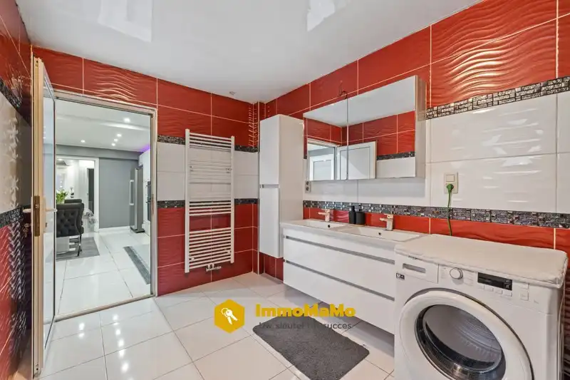 HUIS TE KOOP MET GROTE TUIN IN CENTRUM SINT-KRUIS-WINKEL foto 11