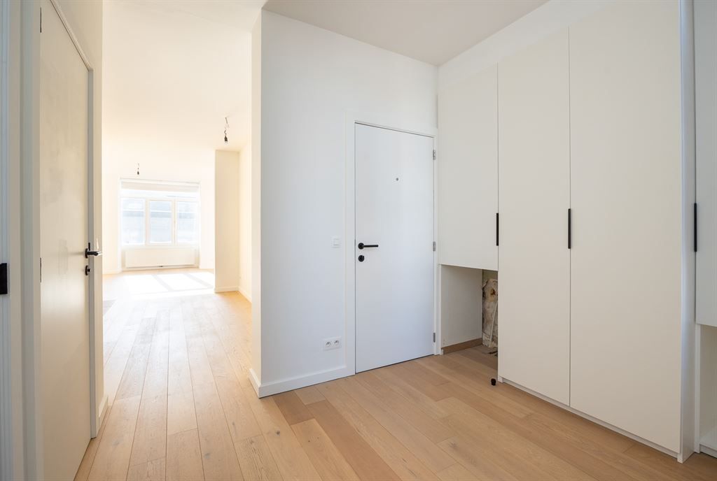 Recent gerenoveerd, lichtrijk appartement foto 9