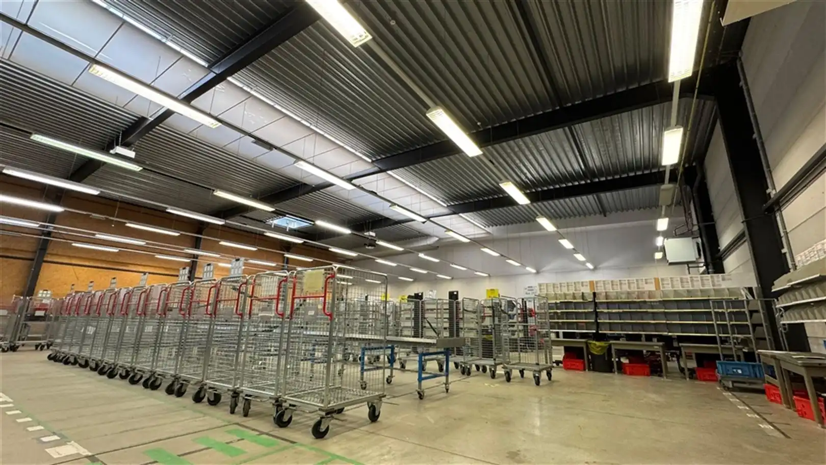 POLYVALENT BEDRIJFSGEBOUW foto 6