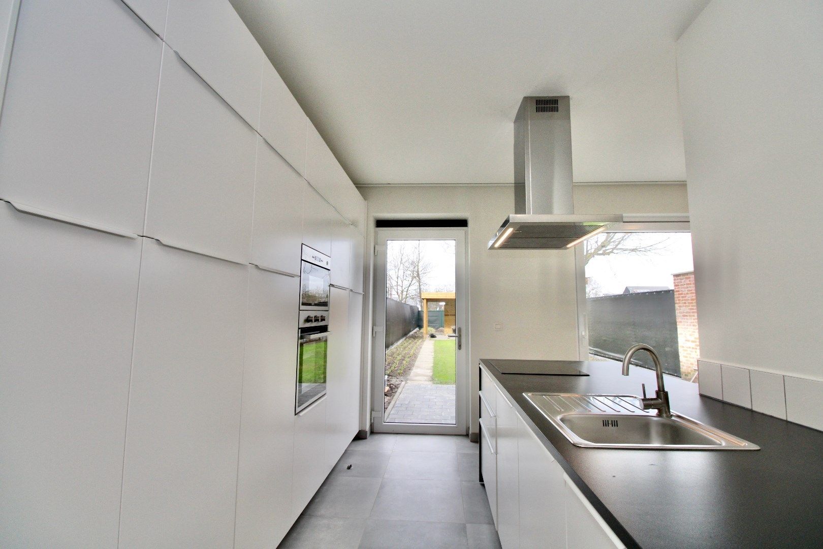 Energiezuinig, recent (2024), instapklaar 2-slpk gelijkvloersappartement foto 6