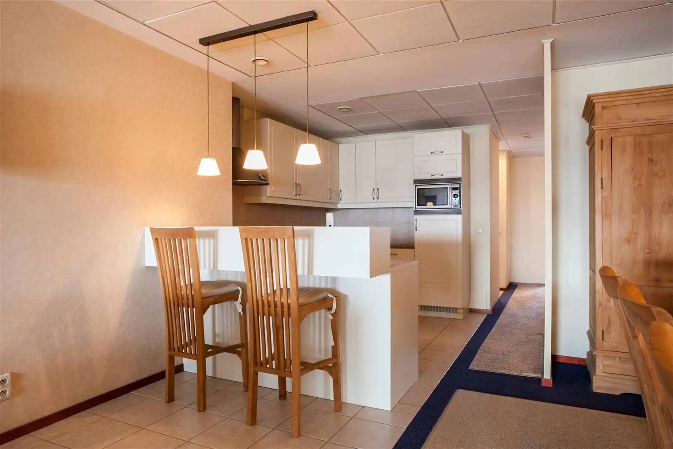 Kantoorgebouw met mogelijkheid tot woongelegenheid foto 11