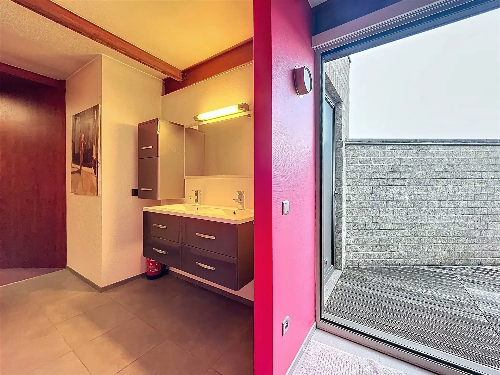Exclusieve loft met uitzonderlijk ruim magazijn op toplocatie in Sint-Niklaas! foto 14
