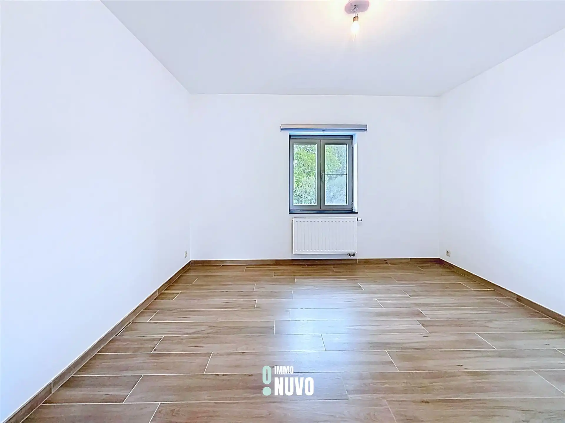 Gezinswoning met 3 slaapkamers, bureau, tuin en garage foto 11