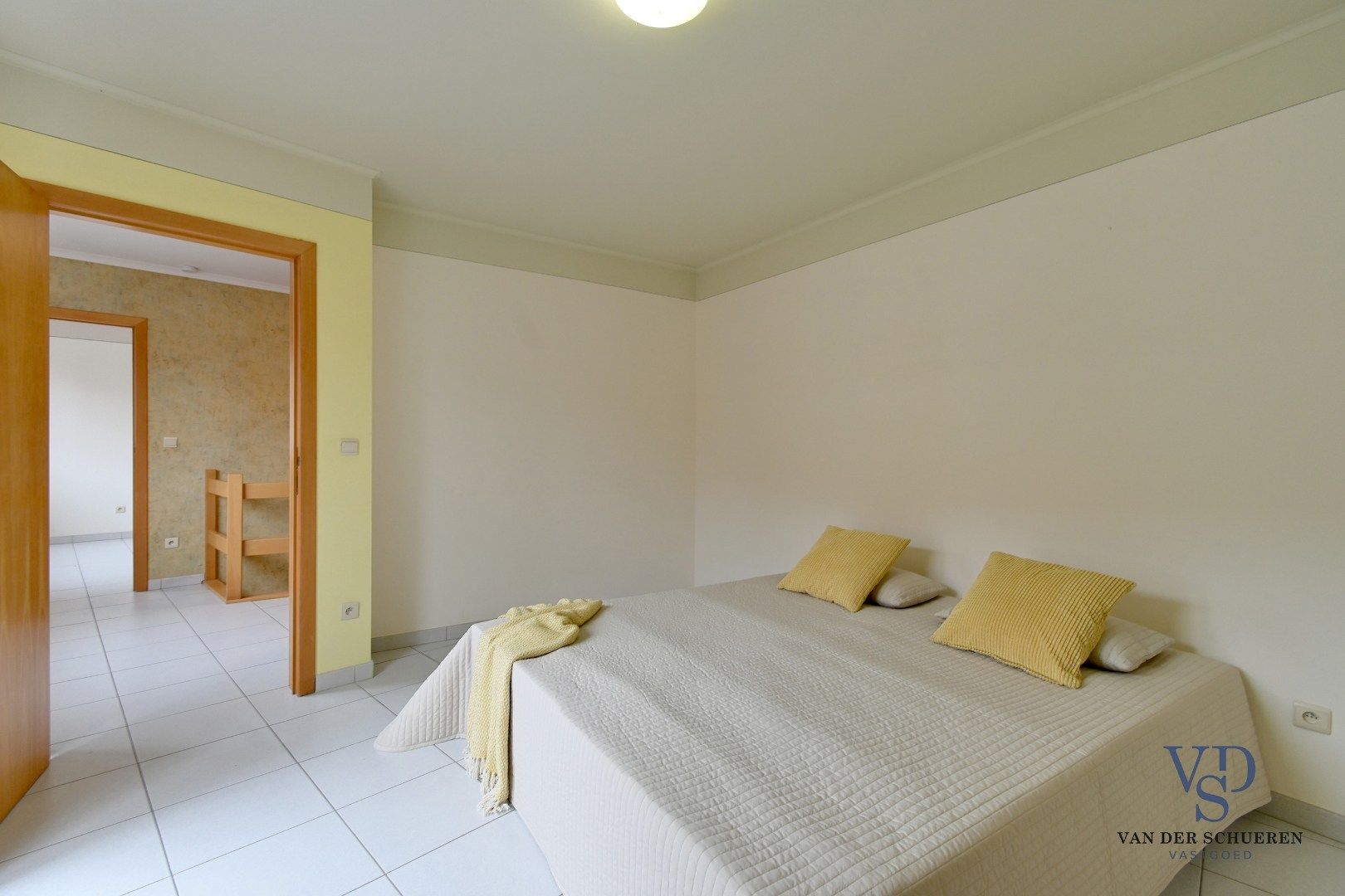 Tijdloos en ruim (> 300 m²) wonen. foto 21