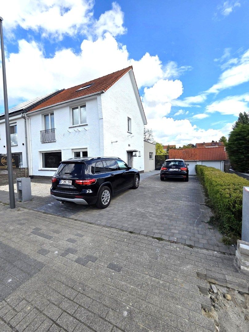 HALF open bebouwing... maar VOLLEDIG in orde... :-) foto 2