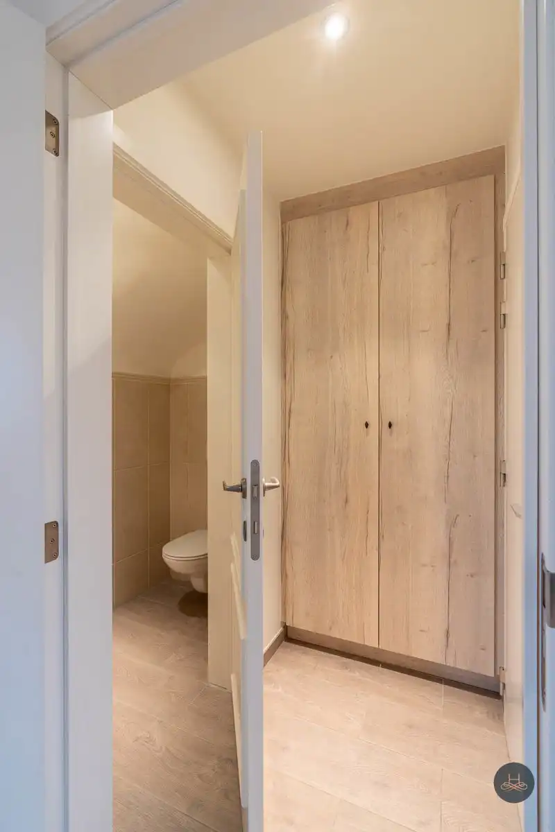 Zeer ruim triplex-appartement met 3 slaapkamers foto 3