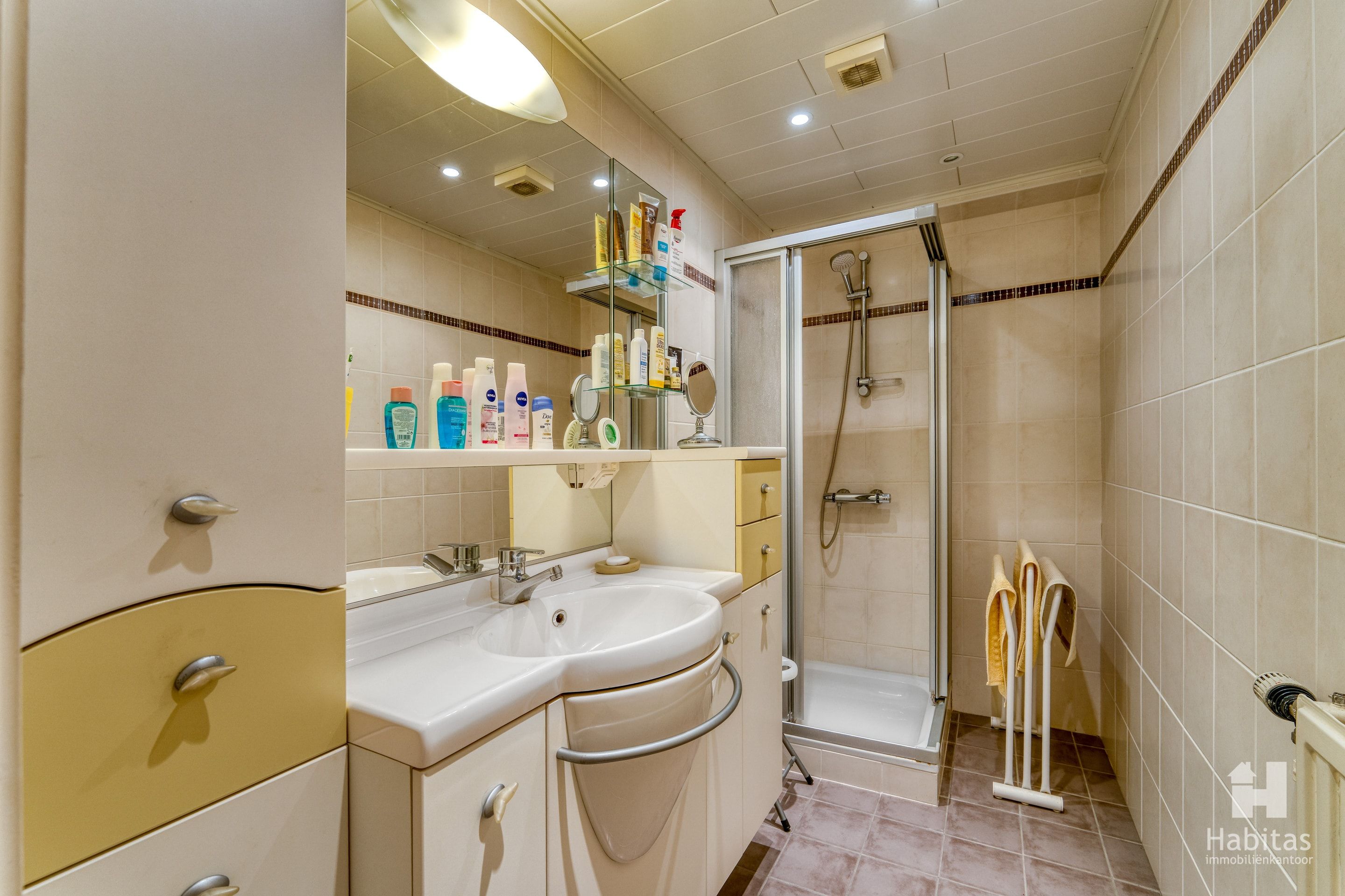 Appartement met FRONTAAL ZEEZICHT foto 6