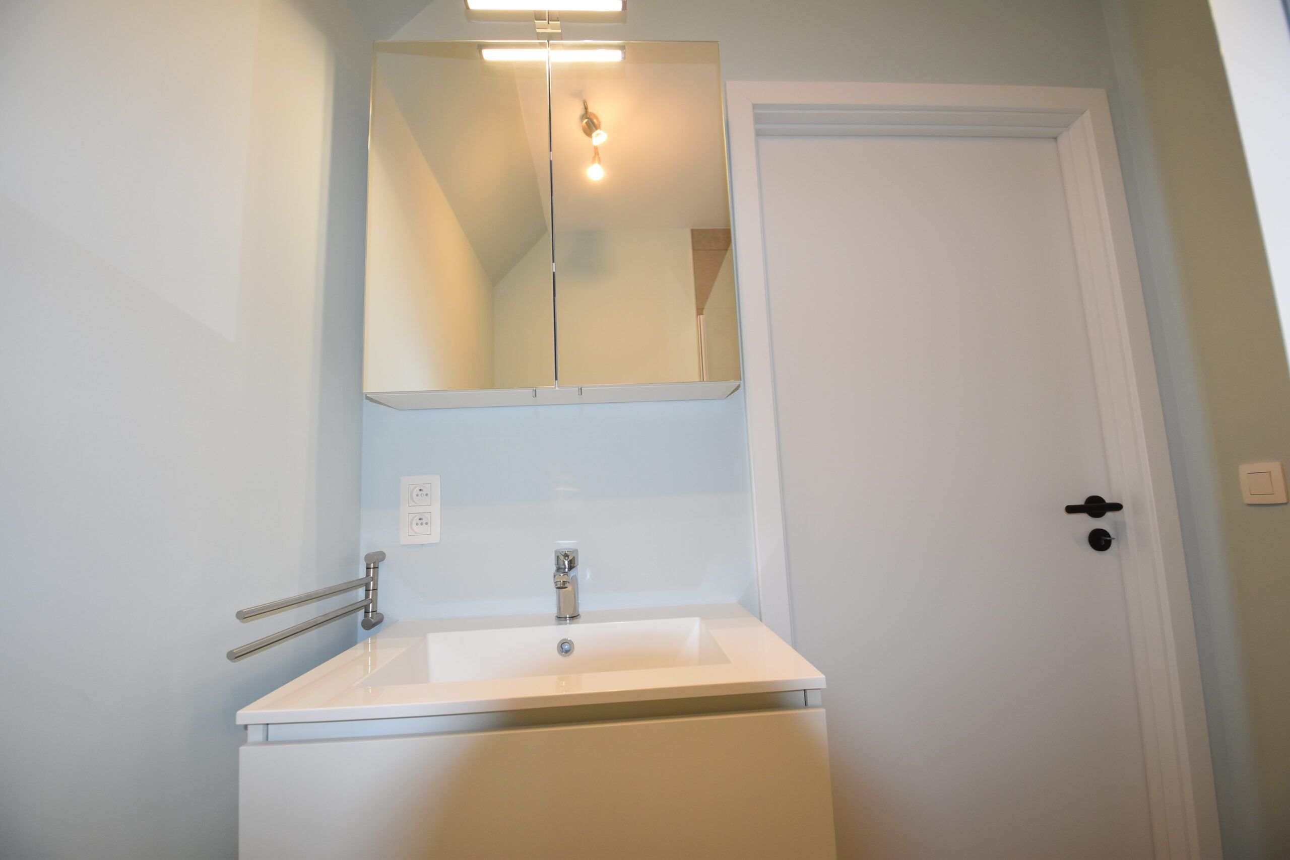 Zeer ruim duplex appartement (3 slpks) met garage in Sint-Pauwels foto 4