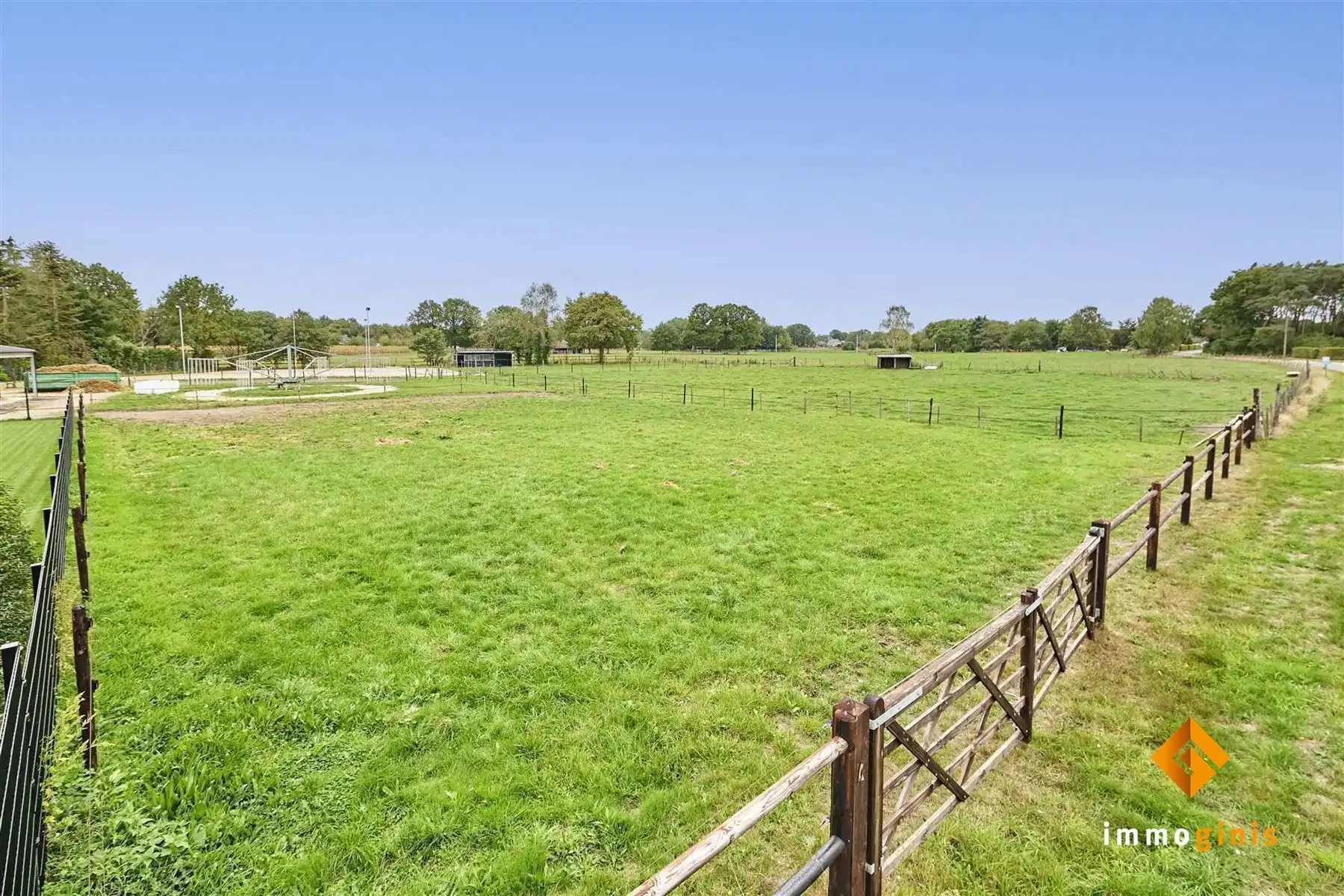 Ruime, gerenoveerde woning met 6 slaapkamers en loods (180m²) op een perceel van 71a44ca. foto 33