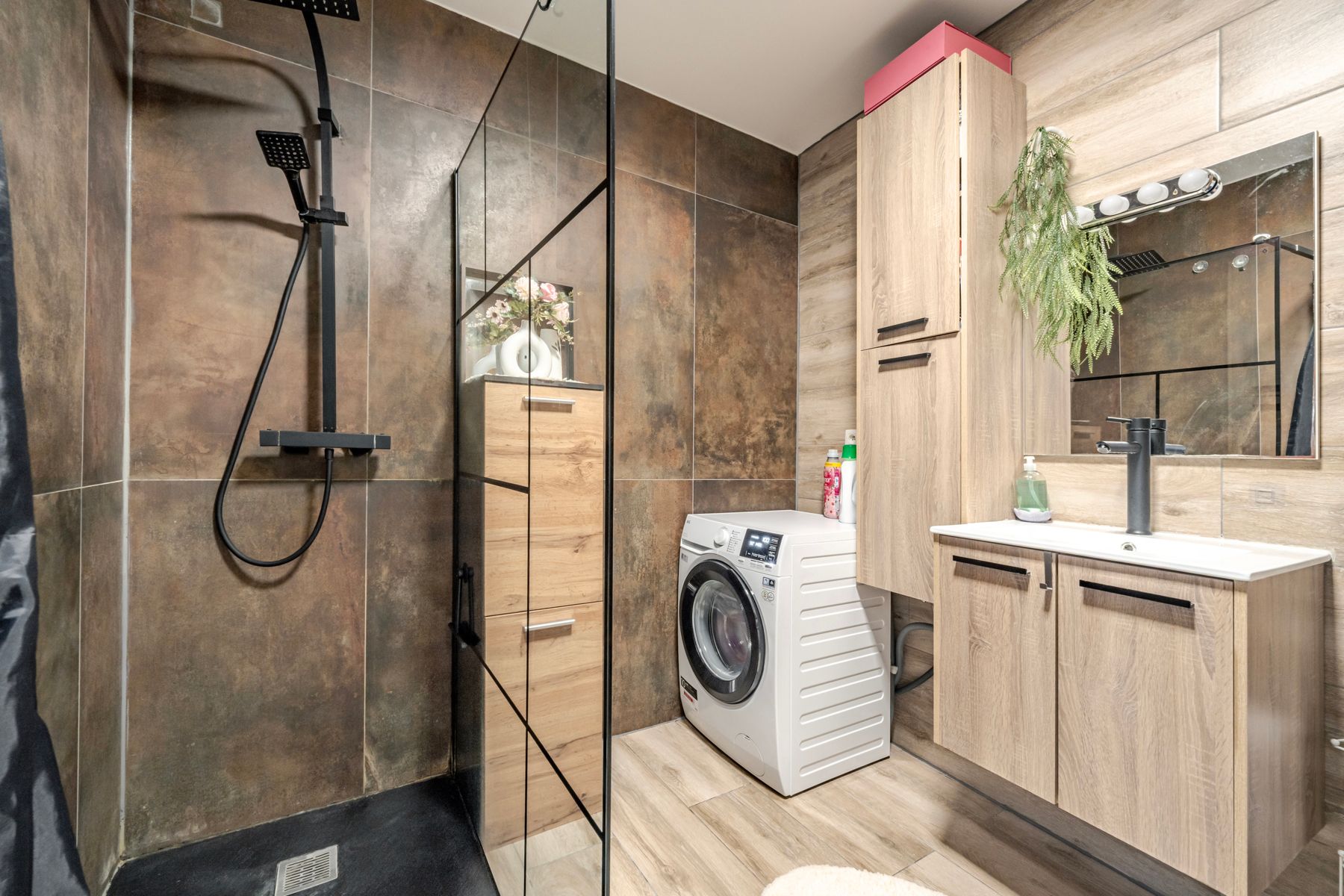 Halfopen woning met 4 slaapkamers en grote tuin in Evergem foto 13