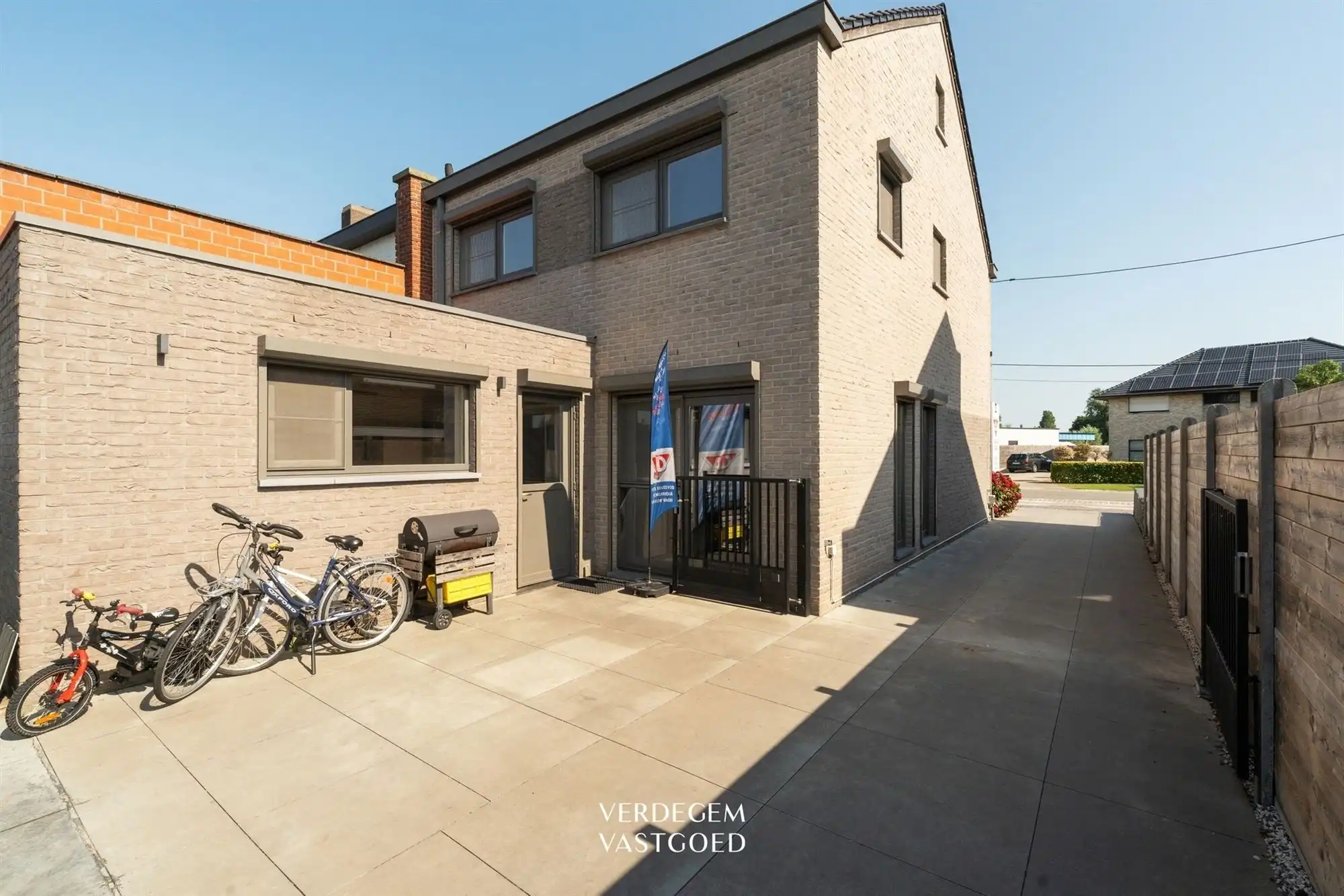 Woning met 4 slaapkamers en loods van 100m² foto 15