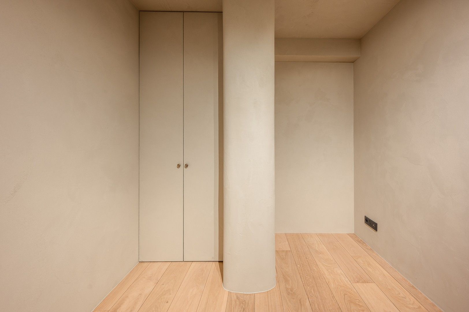 Gerenoveerd appartement met 3 slaapkamers, gelegen nabij de Zeedijk en het Driehoeksplein. foto 22