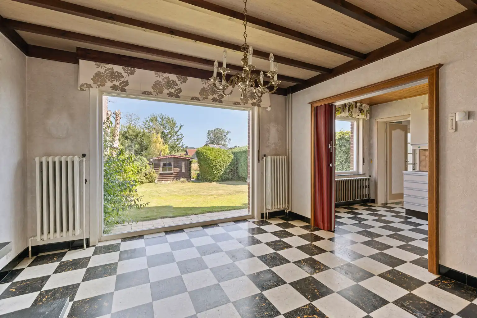 WONING MET TUIN IN DOODLOPENDE STRAAT foto 7