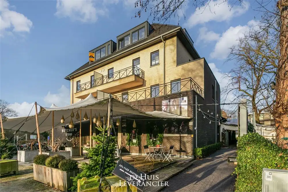 Prachtig Penthouseappartement (2 slpk) in hartje Hove te koop foto 2