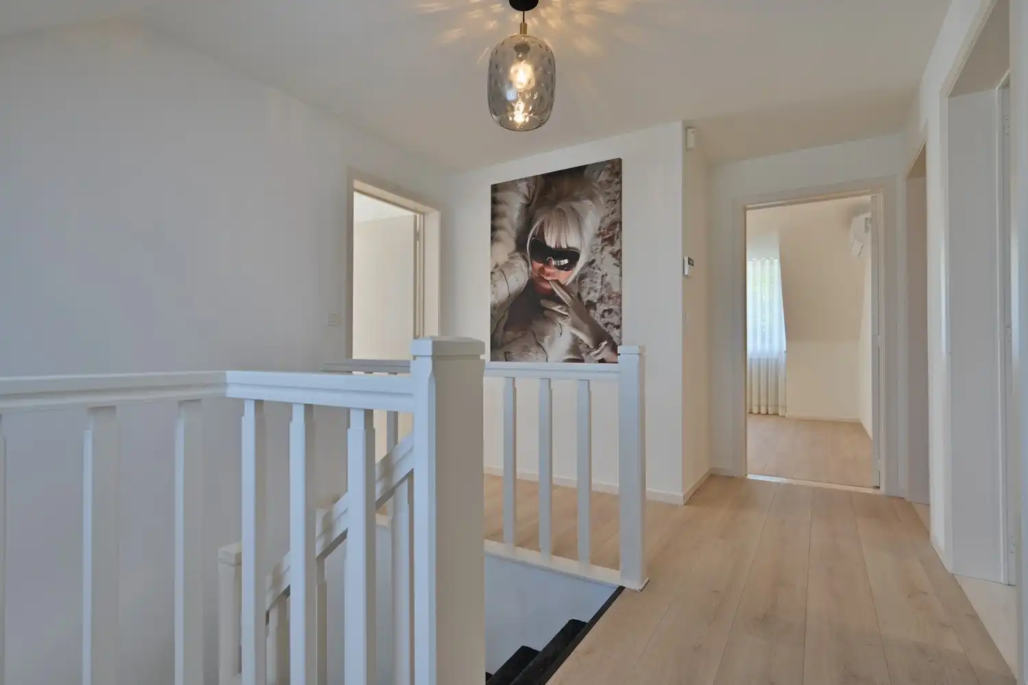 Exclusieve, gerenoveerde villa op toplocatie in residentieel Neerharen foto 19