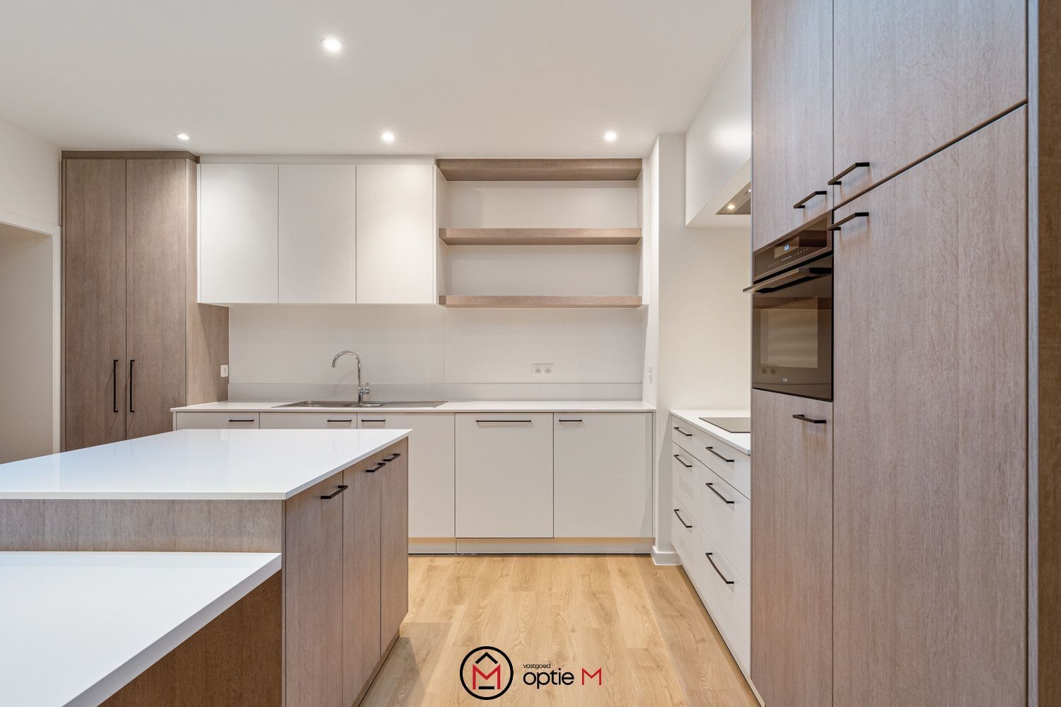 Volledig gerenoveerde woning met 4 slaapkamers en 2 badkamers in Hasselt foto 10