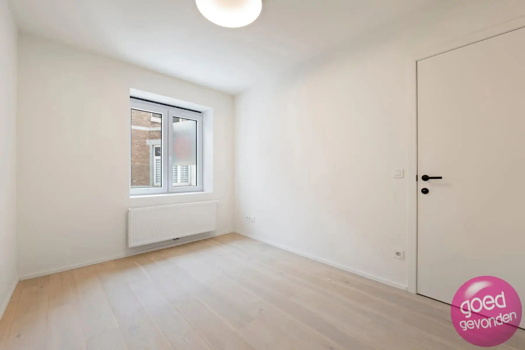 NIEUW APP - 1of2 SLK - TERRAS - KELDER - CENTRUM - GEEN BTW foto 14