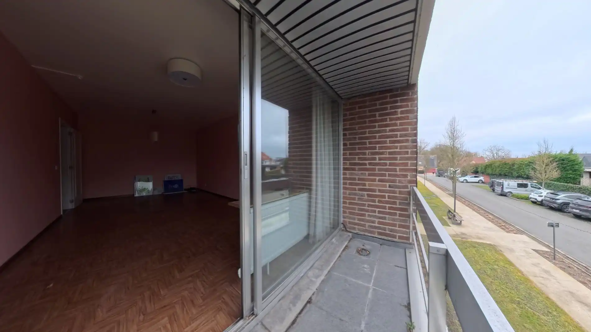 Verder te vernieuwen assistentiewoning met één slaapkamer en terras te Assebroek. foto 3
