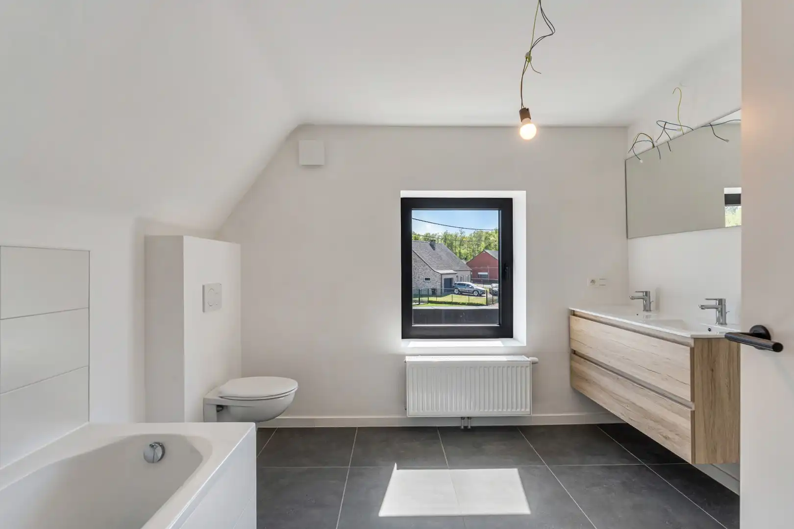 Volledig gerenoveerde gezinswoning met zonnige tuin in Testelt foto 17