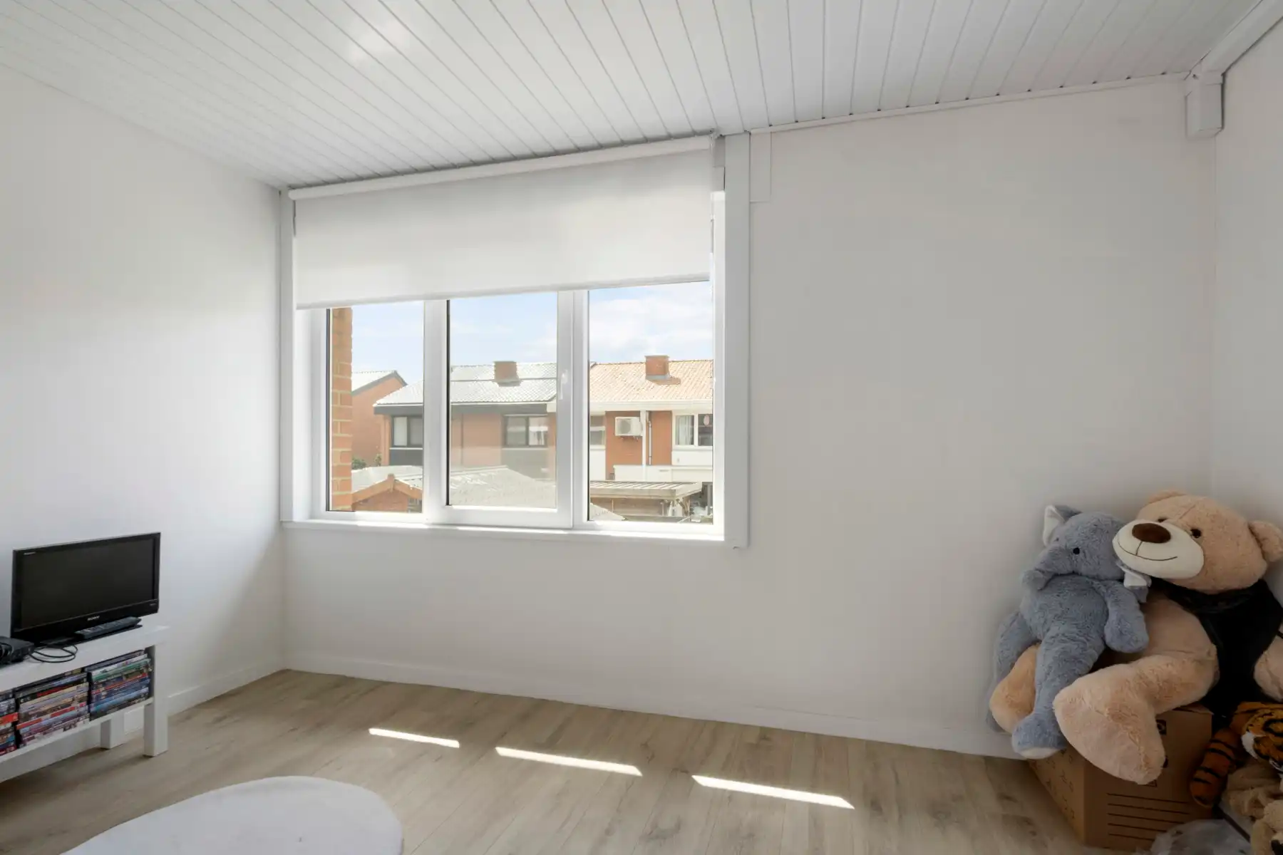 Volledig gerenoveerde woning met 4 slaapkamers te Diksmuide foto 12