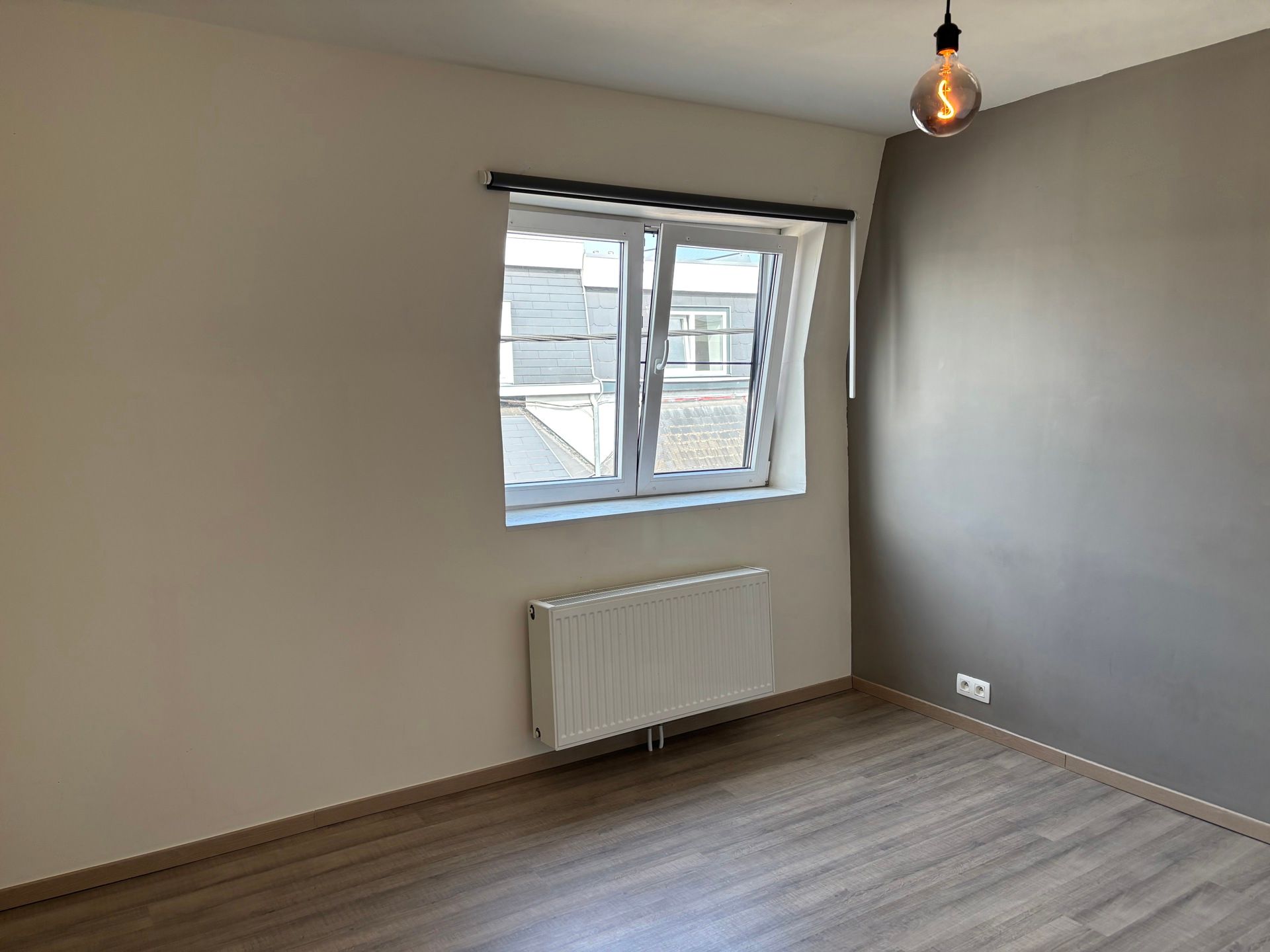 WETTEREN - Hernieuwde rijwoning foto 13