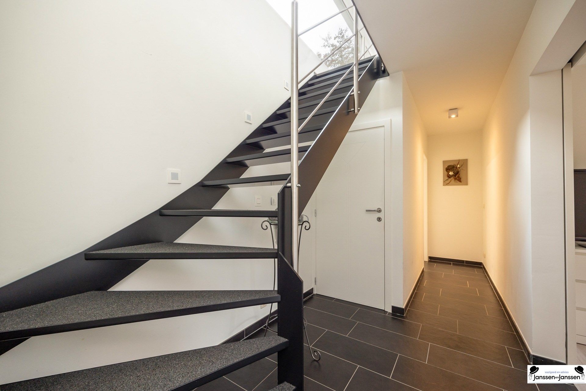 Instapklare, volledig gerenoveerde woning op royaal perceel! foto 18