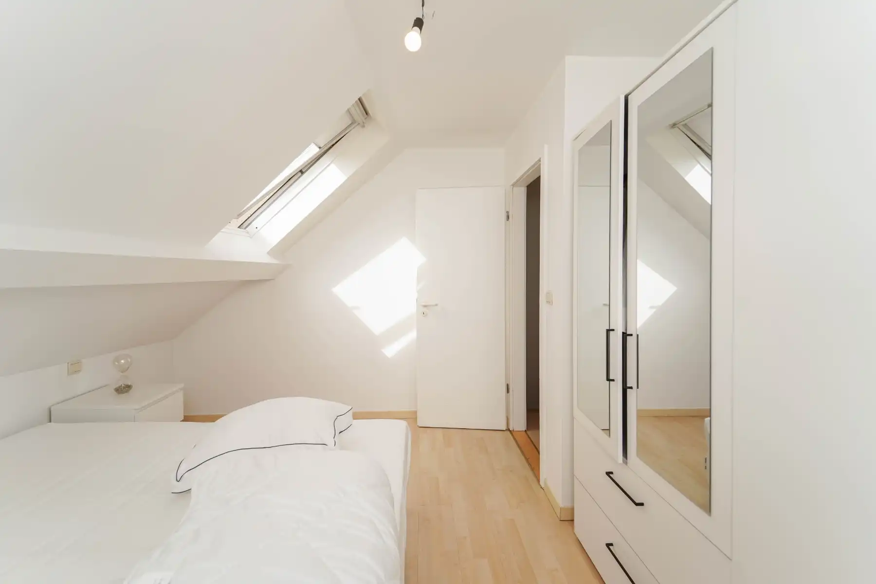 Duplex in hartje Gent met uitzicht op Krook en Laurentplein foto 12