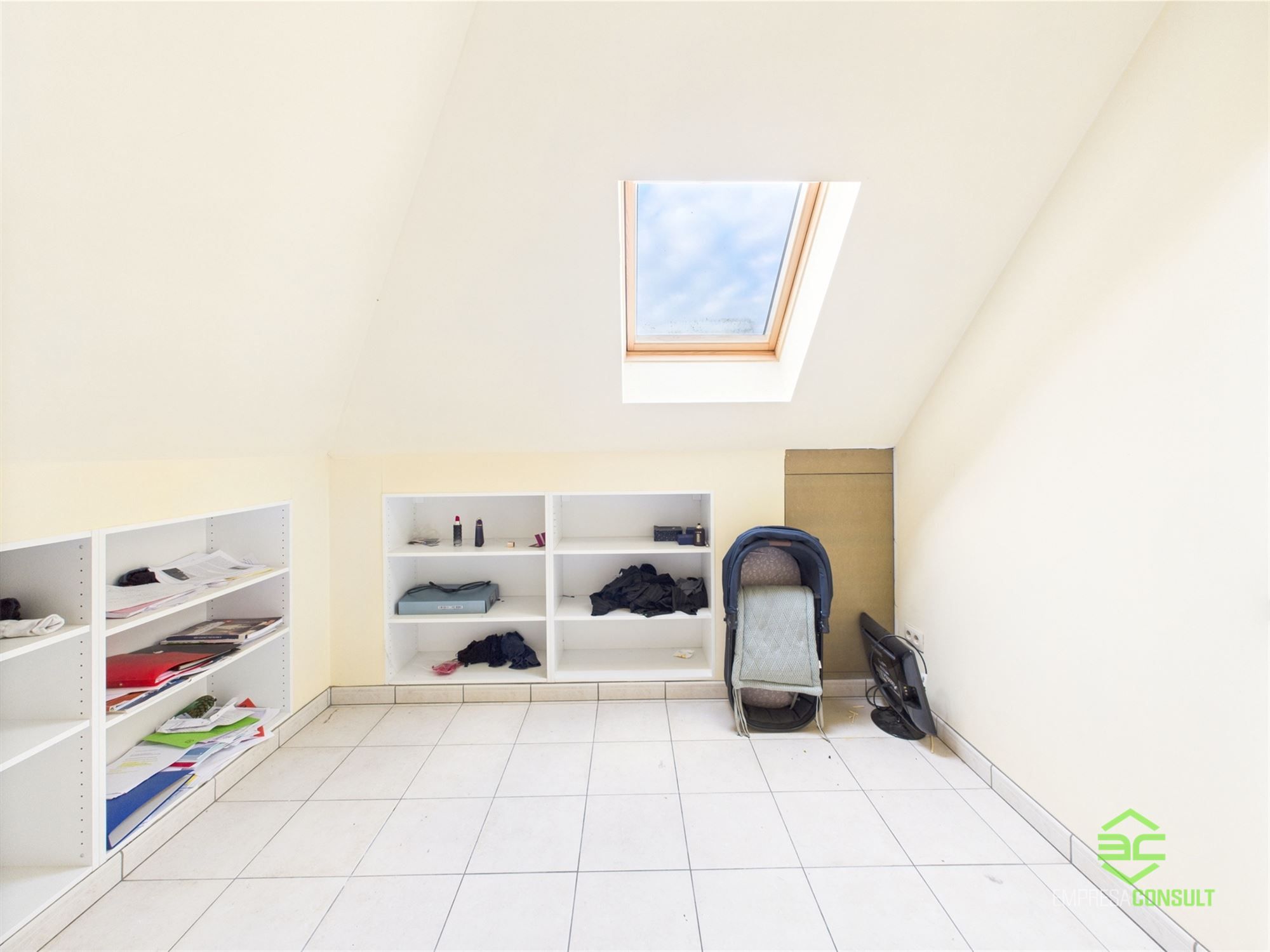 Ruime gezinswoning met achtergelegen studio op 14a 18ca! foto 19