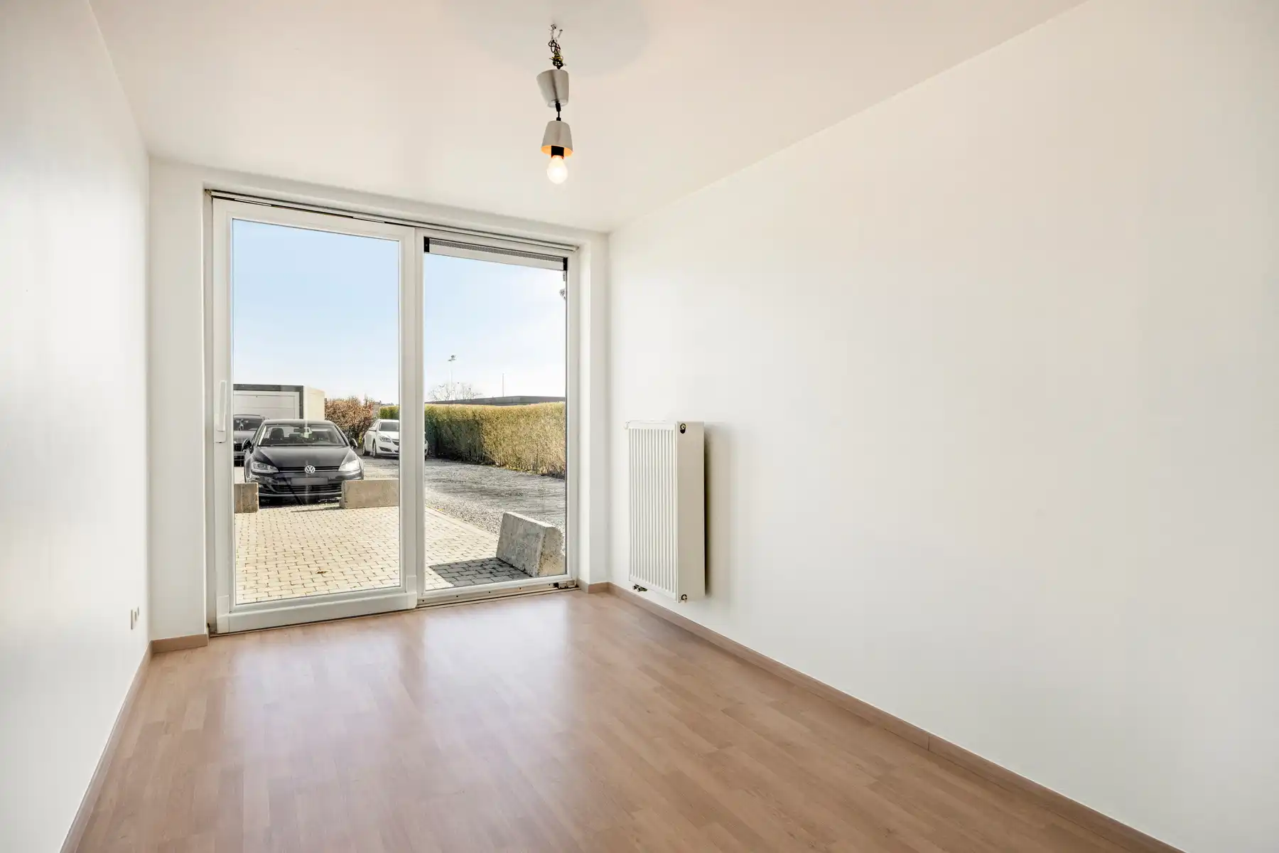 Gelijkvloers appartement met 2 slaapkamers, 2 garages, EPC B foto 8