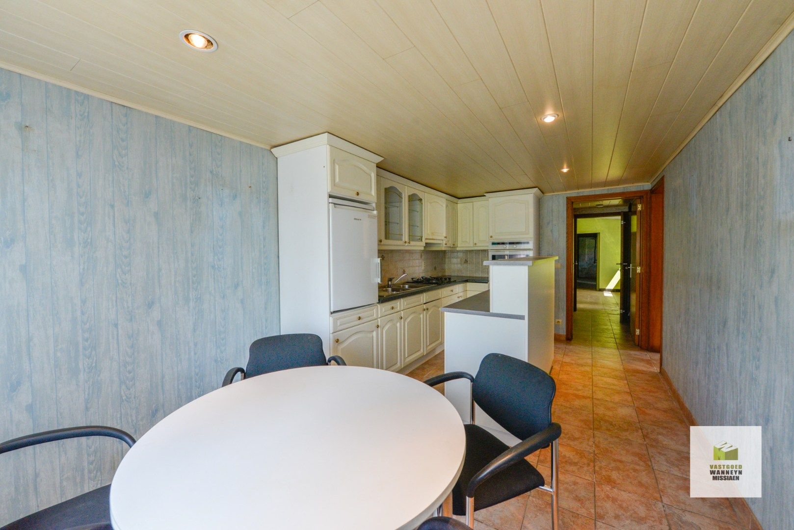 Te renoveren halfopen woning op 778 m2 met 4 slaapkamers (1 gelijkvloers) foto 9