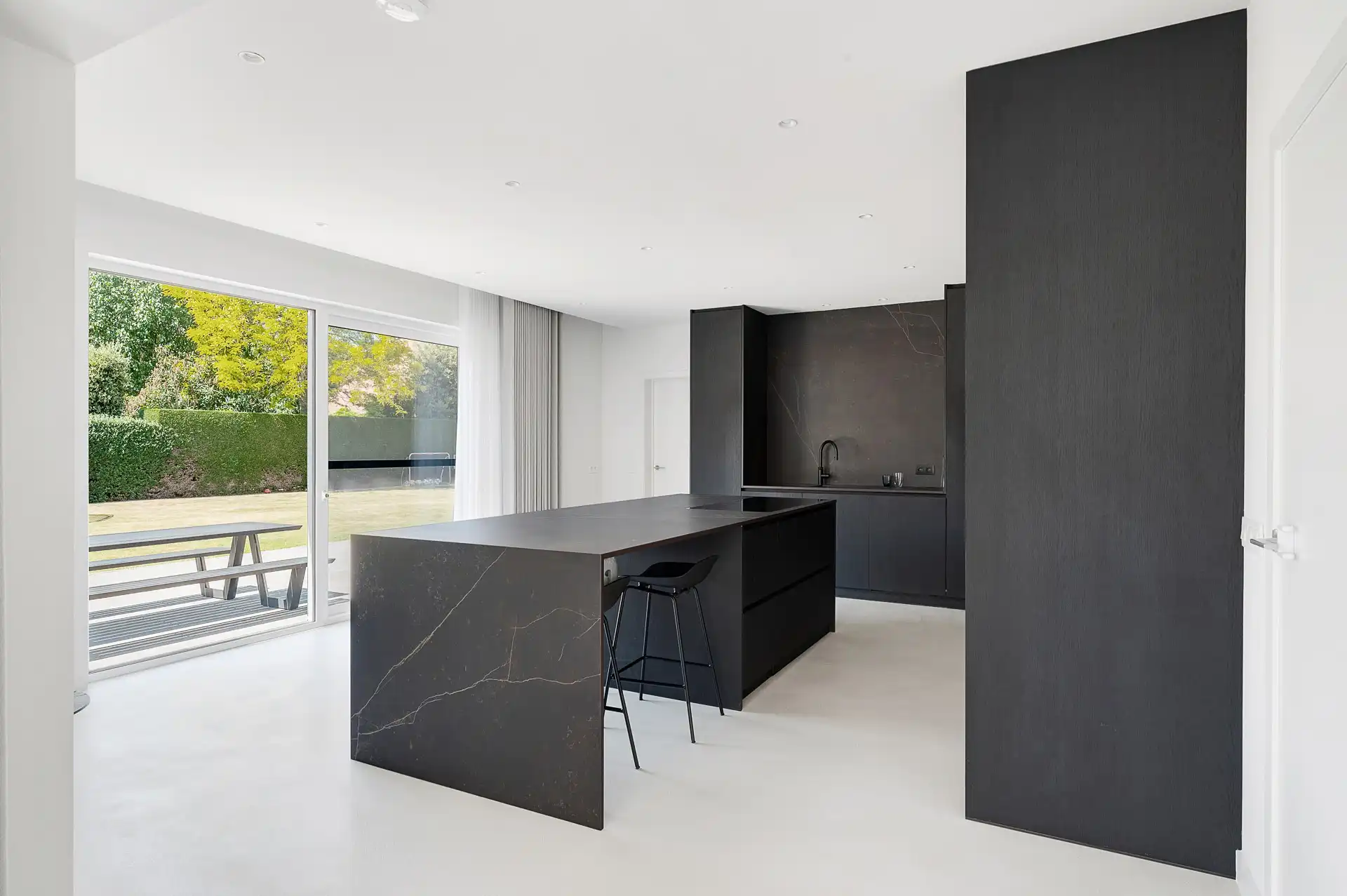 Ruime zonnige villa, rustig gelegen op een prachtig perceel van 1380m² te Westkapelle. foto 7