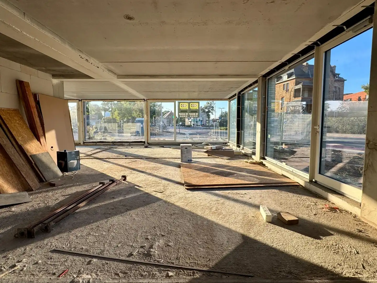 Nieuwbouw commercieel kantoor te koop aan station Eke-Nazareth foto 3