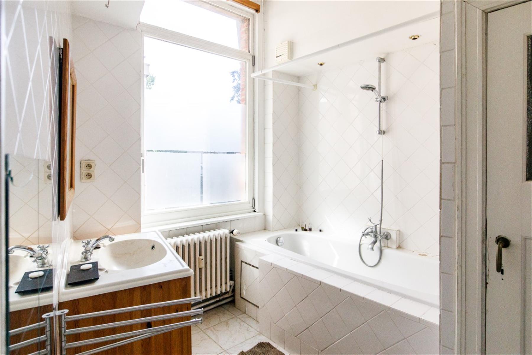 Gemeubeld 3 slaapkamer appartement op rustige locatie foto 9