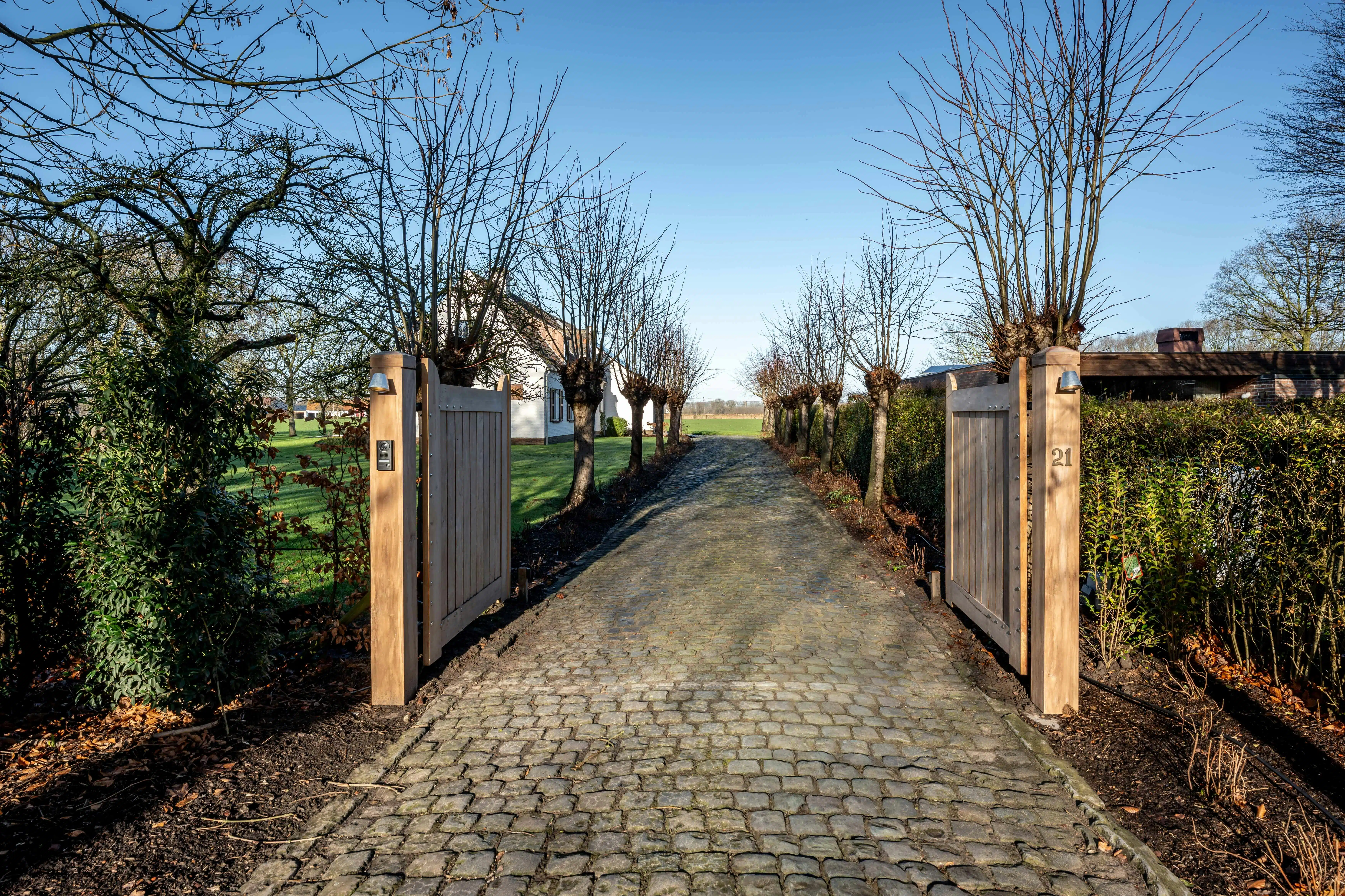 Adembenemende villa te Sint-Kruis / Damme foto {{pictureIndex}}