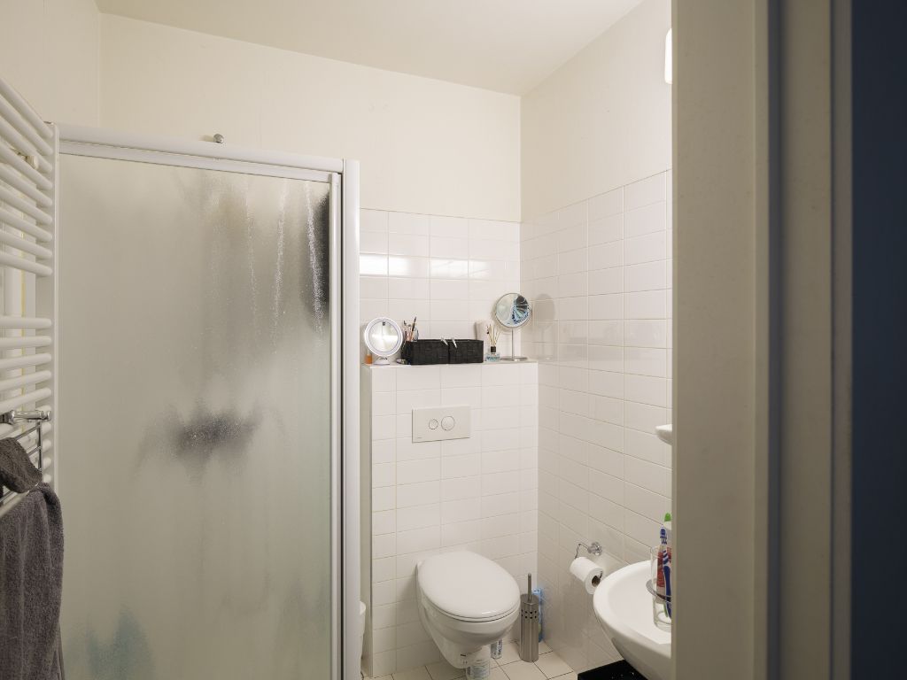 Lichtrijk dakappartement met 2-slaapkamers op een toplocatie foto 12