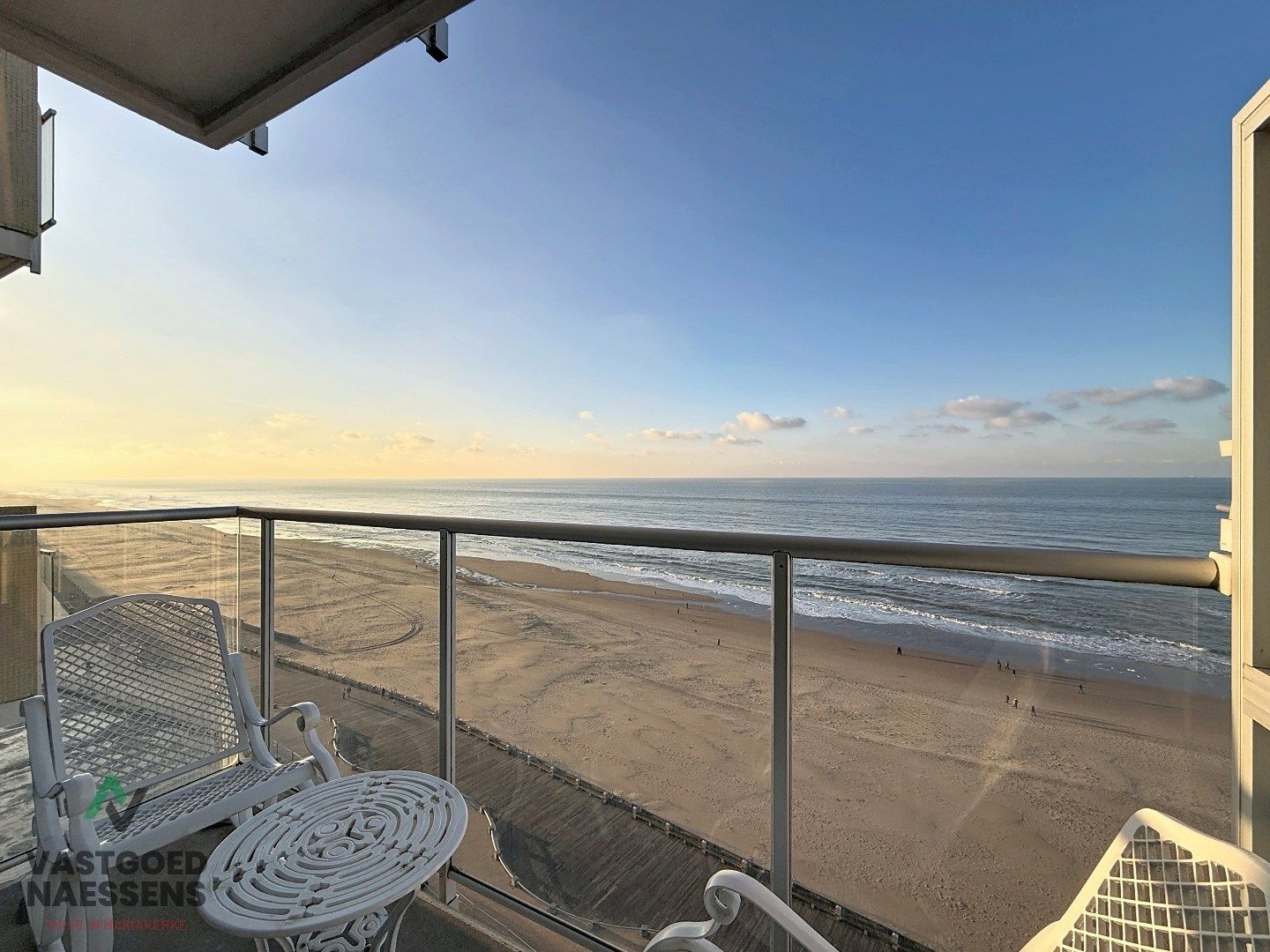 GEMEUBELD 2 SLPK APP MET ZEEZICHT EN 2 TERRASSEN foto 5