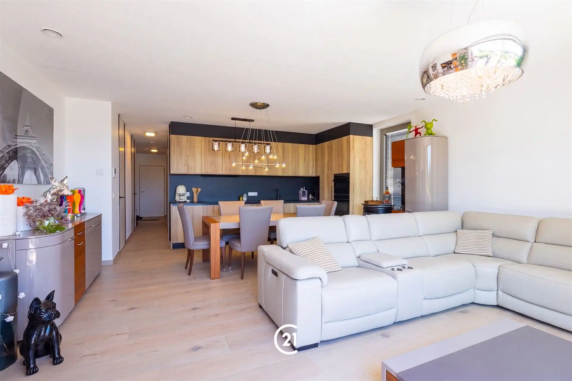 Uniek tweeslaapkamerappartement met zicht op het Donkmeer. foto 5