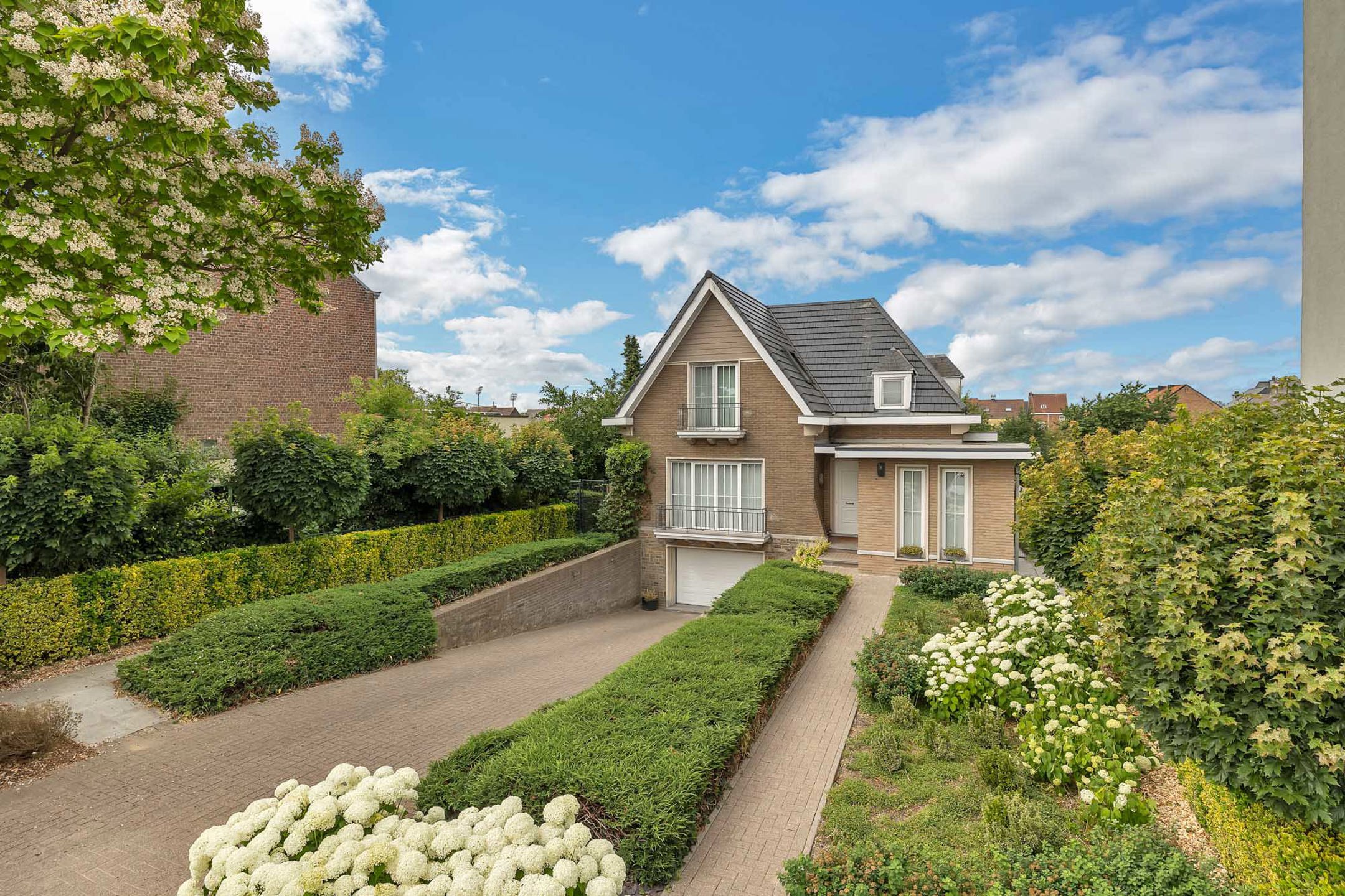 Gezellige, instapklare woning met ruime tuin foto {{pictureIndex}}