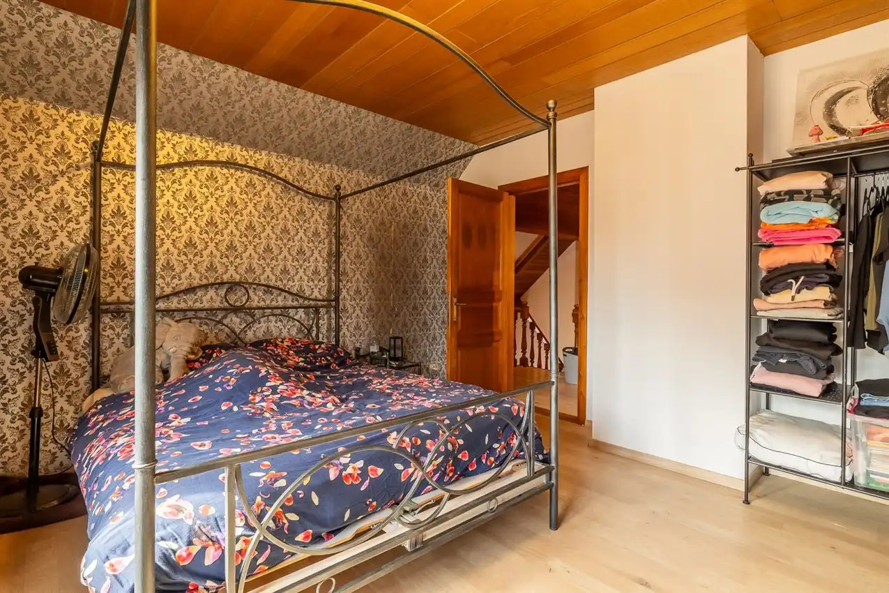 Mooie, ruime villawoning met leuke tuin op rustige locatie foto 35