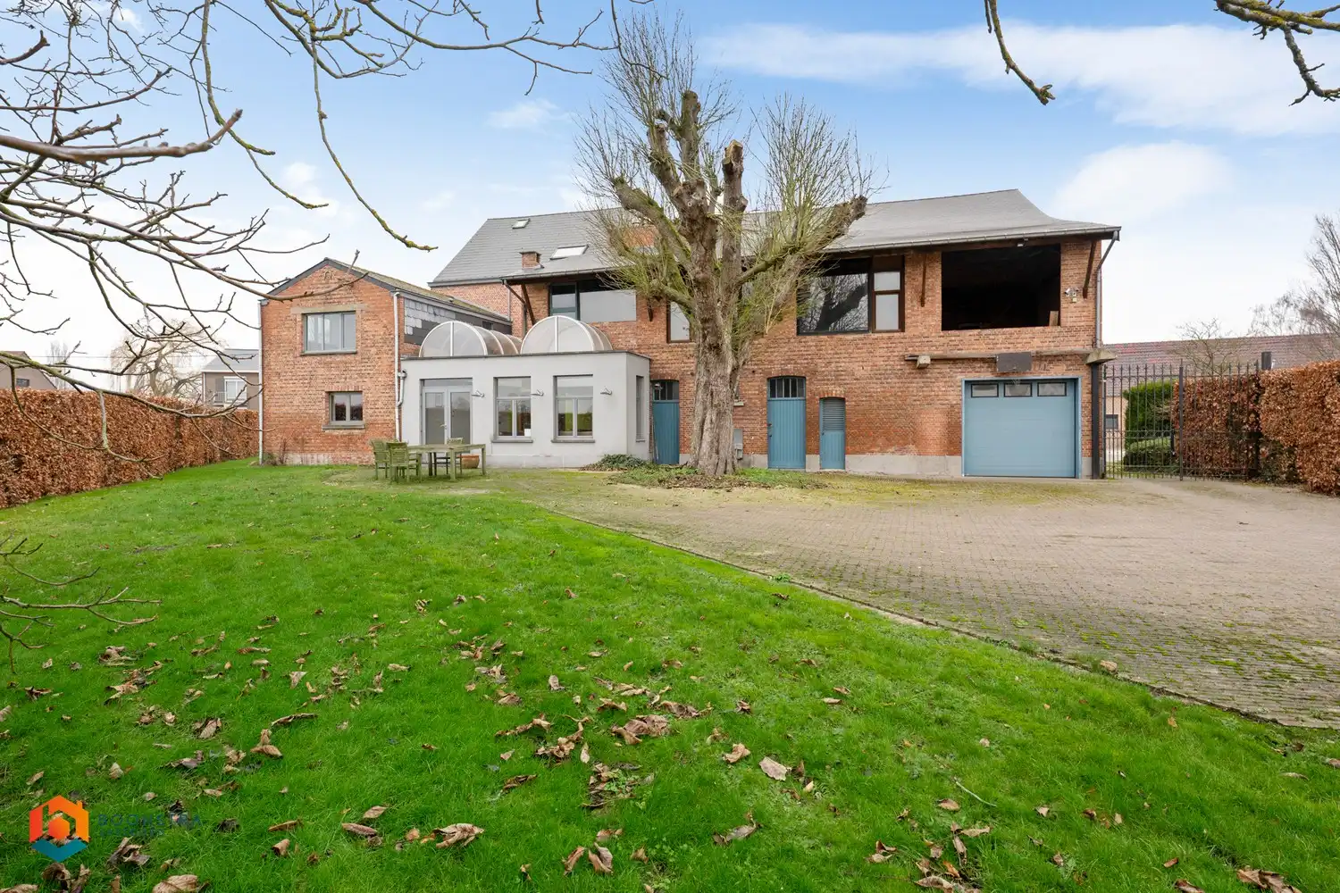 Zonevreemde woning met magazijn te Putte foto 27