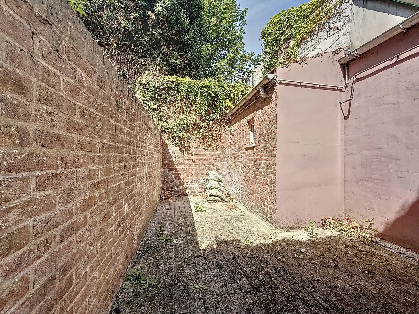 Handelspand op toplocatie met diverse mogelijkheden foto 13