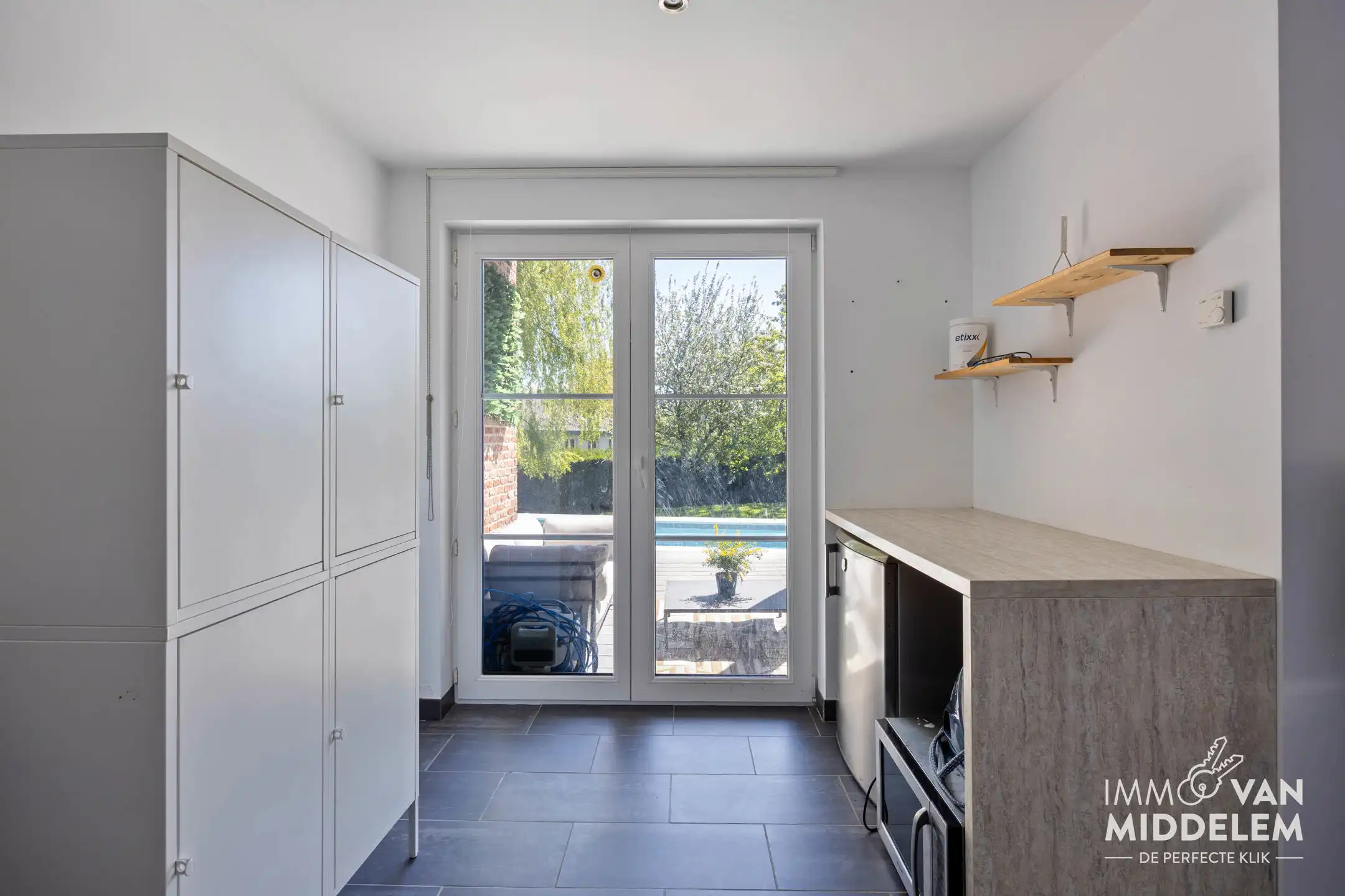 CHARMANTE VILLA MET ZWEMBAD EN VEELZIJDIG BIJGEBOUW foto 21