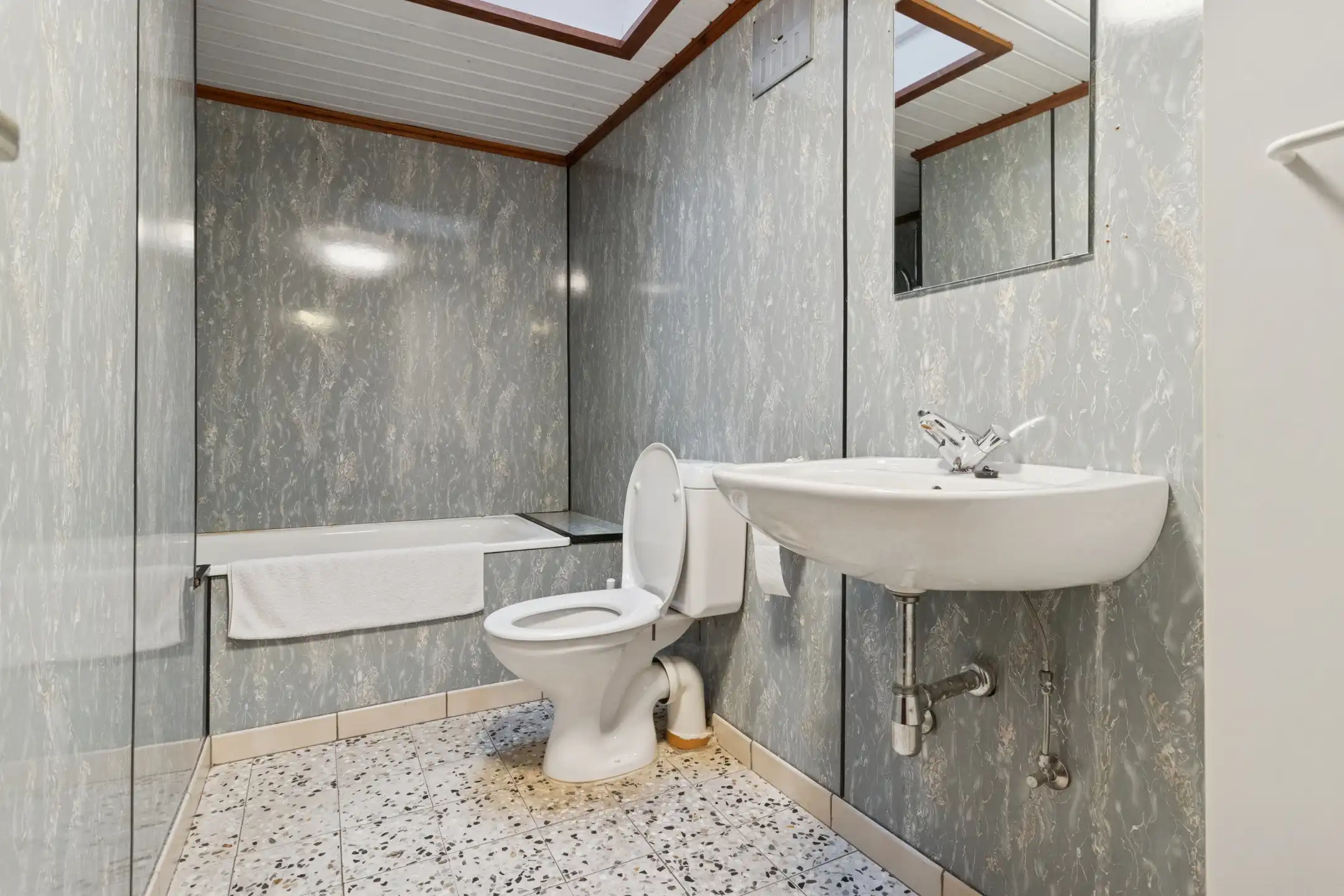Charmante woning met renovatiepotentieel  foto 8