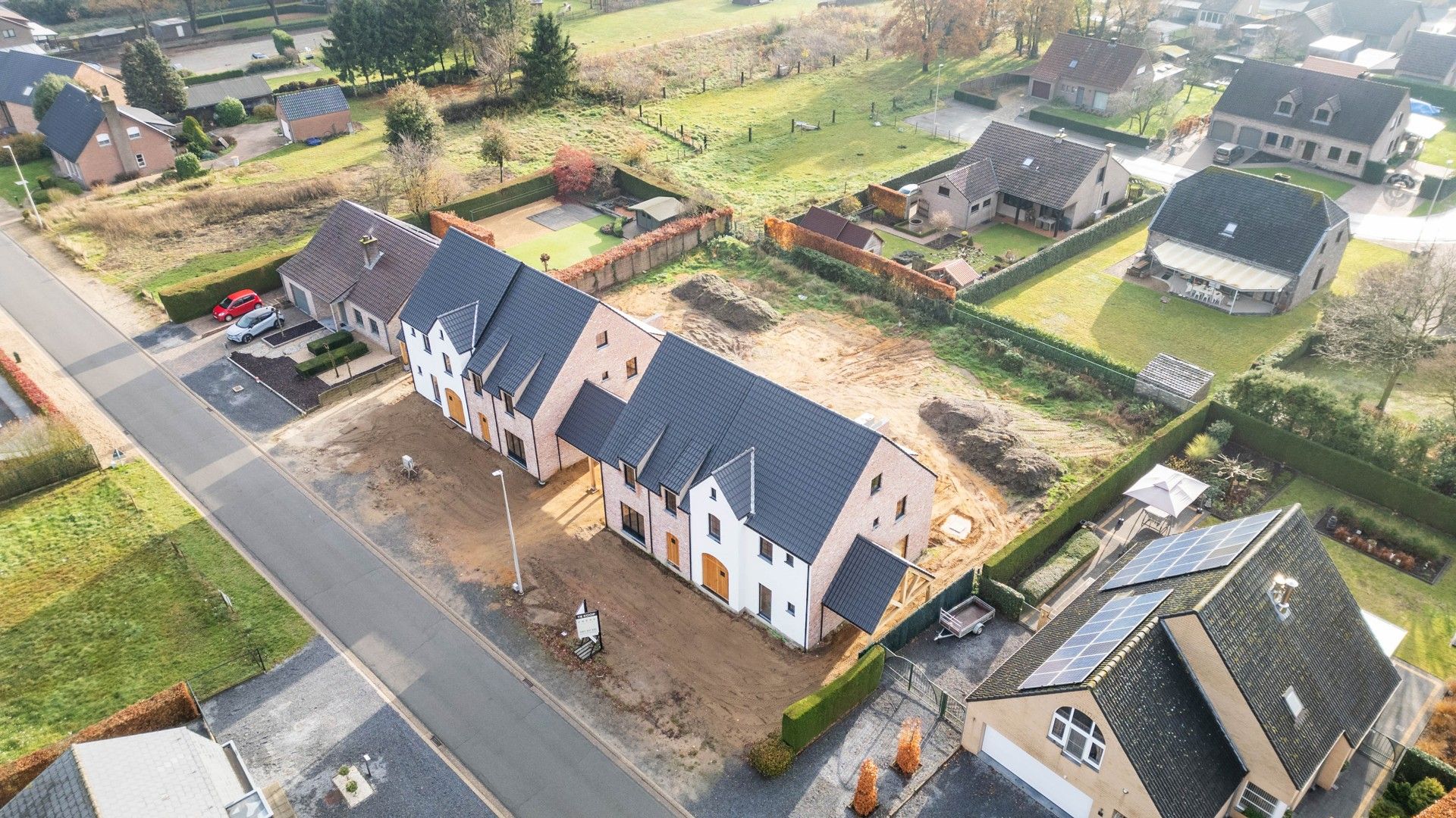 Ruime casco-nieuwbouwwoning met 3 slpk'ers op een perceel van 4a 52ca foto 9