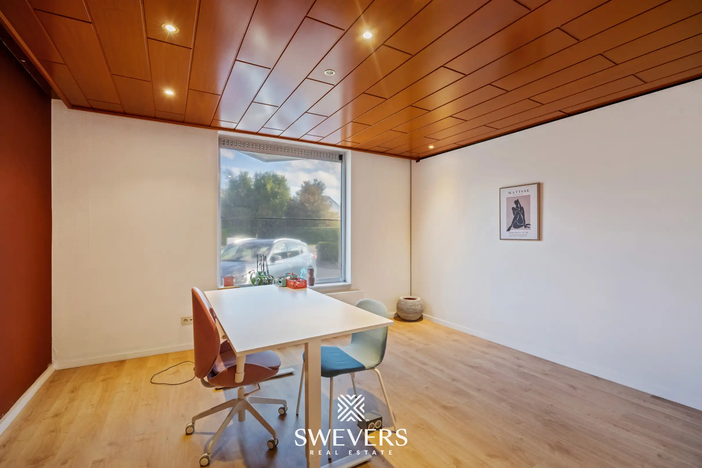 Instapklare belegging: verhuurd kantoor en appartement met ruime parking foto 9